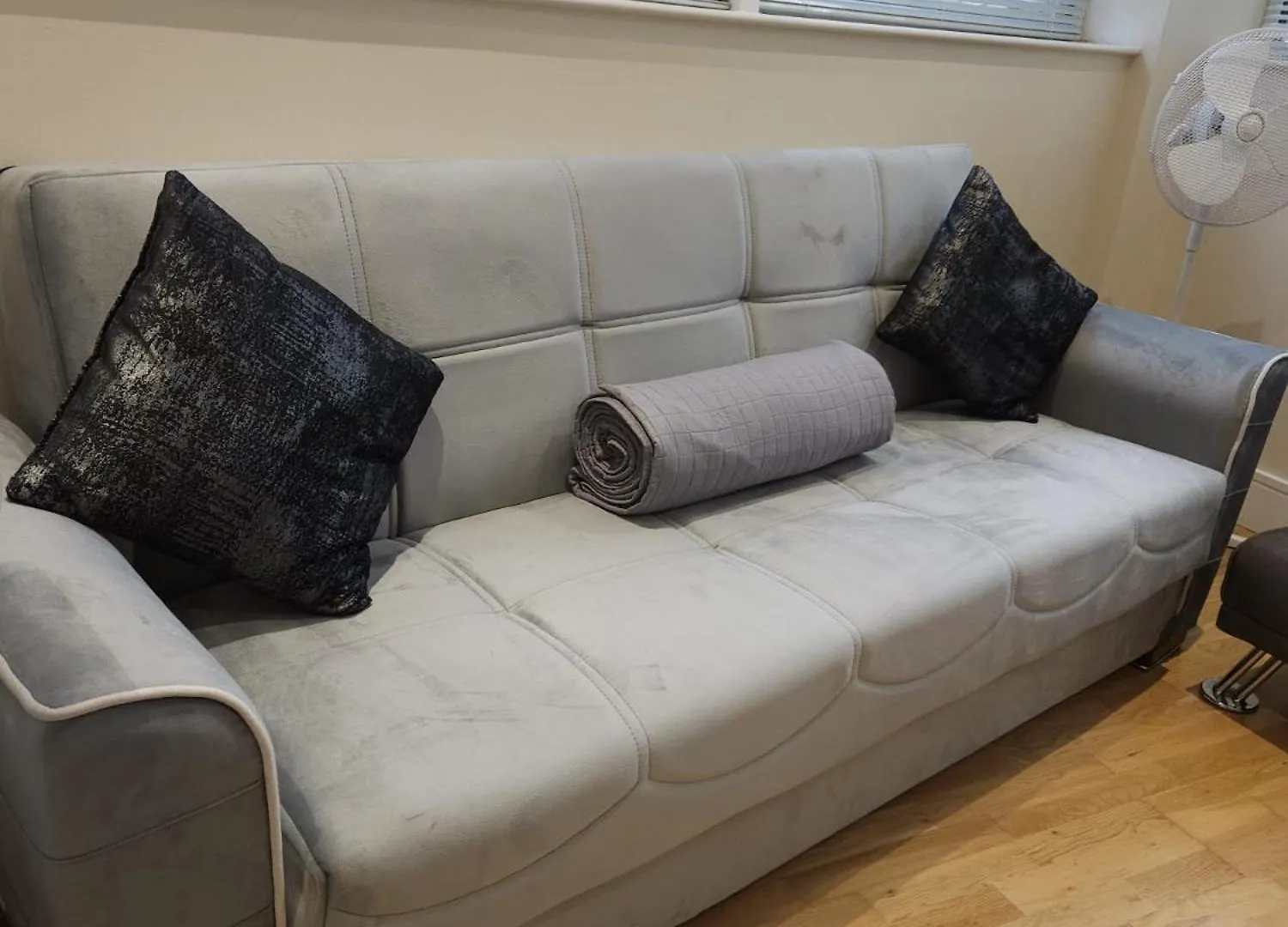 Comfy Spacious Apartment In Canary Wharf London